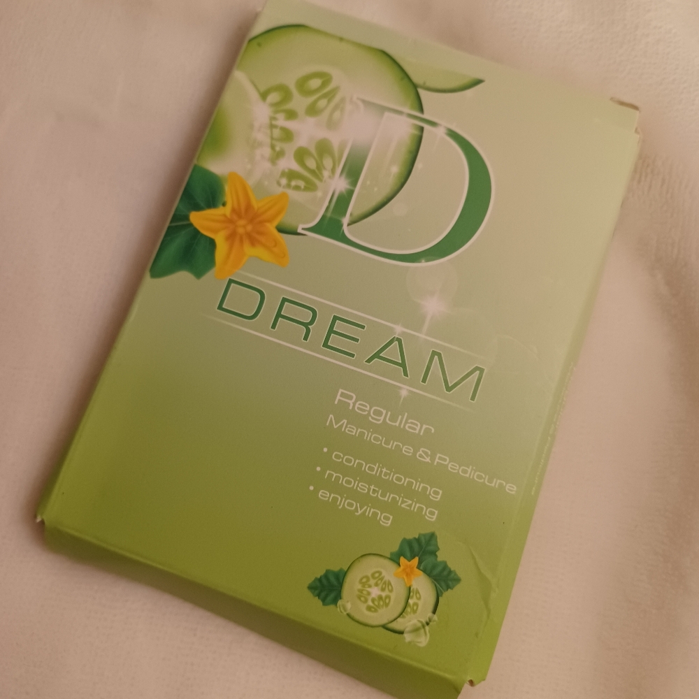 Dream Manicure Pedicure Pack Moisturizing Conditioning